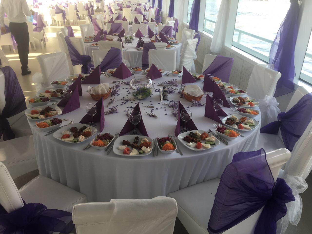 Wedding on boat 4